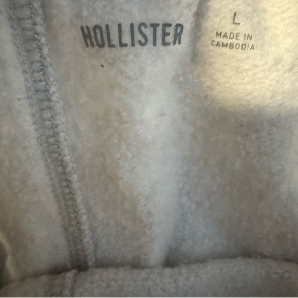 Hollister Light Gray Fleece Sweatpants | Good Used Condition - Picture 2 of 8